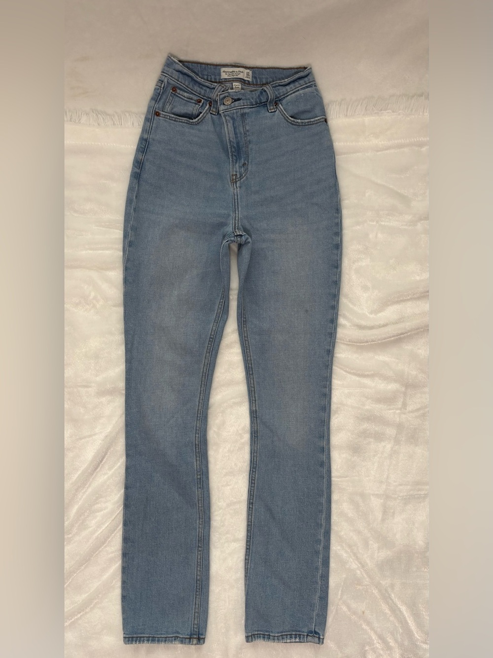 Jeans Abercrombie & Fitch ultra high rise, the 90’s slim straight “Curve Love”